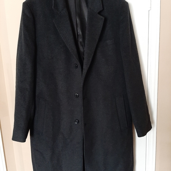 Mens coat - Picture 1 of 7